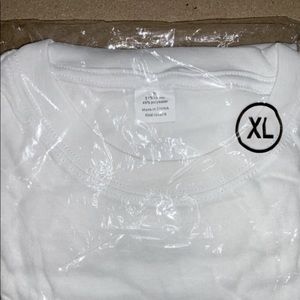 XL white sky tech shirt